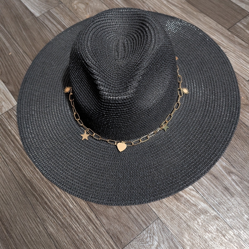 NOBO Black Hat with Gold Charm Chain